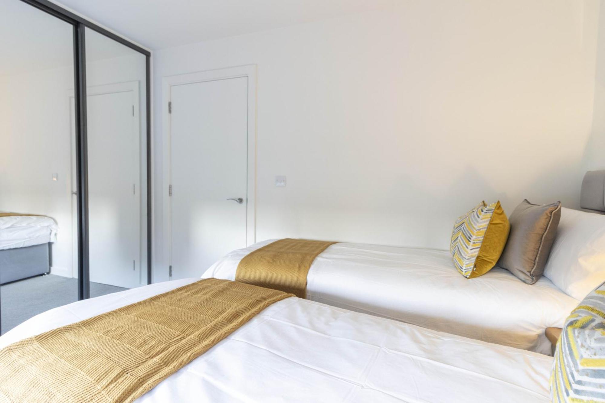 Ferienwohnung Linacre 11 - Modern 2 Bed Behind The Cathedral With Free Parking And Fast Wifi Exeter Exterior foto